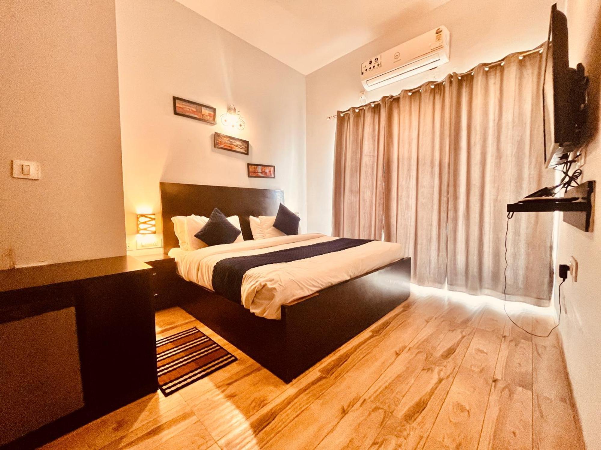 Pearl Grand Boutique Cottage In Omaxe Anandam Vrindavan - #Premium Ac Rooms With Balcony #Big Parking #Lift #Garden #Peaceful Area #Near Prem Mandir #Property Of The Year #Most Awarded Экстерьер фото