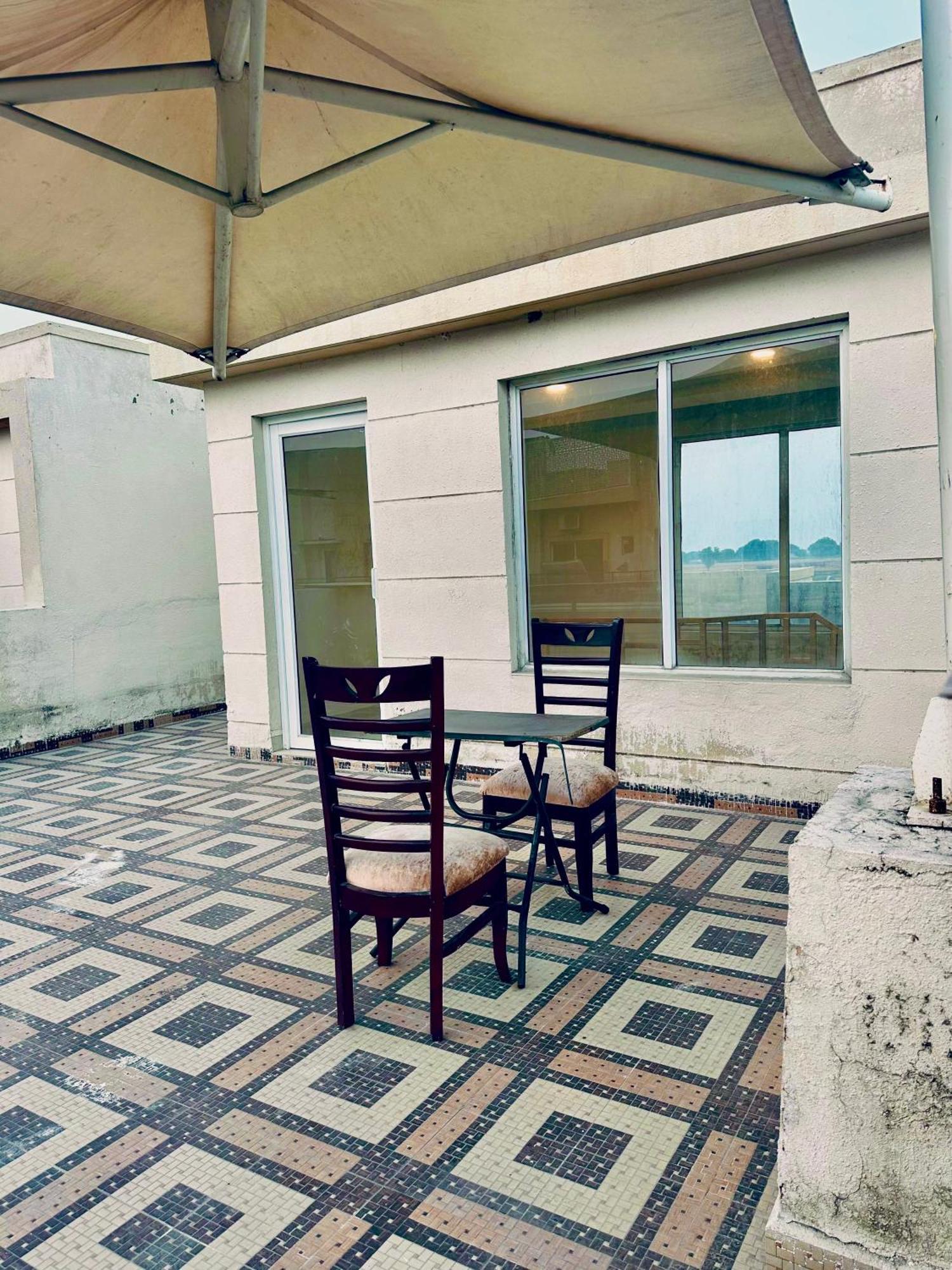 Pearl Grand Boutique Cottage In Omaxe Anandam Vrindavan - #Premium Ac Rooms With Balcony #Big Parking #Lift #Garden #Peaceful Area #Near Prem Mandir #Property Of The Year #Most Awarded Экстерьер фото