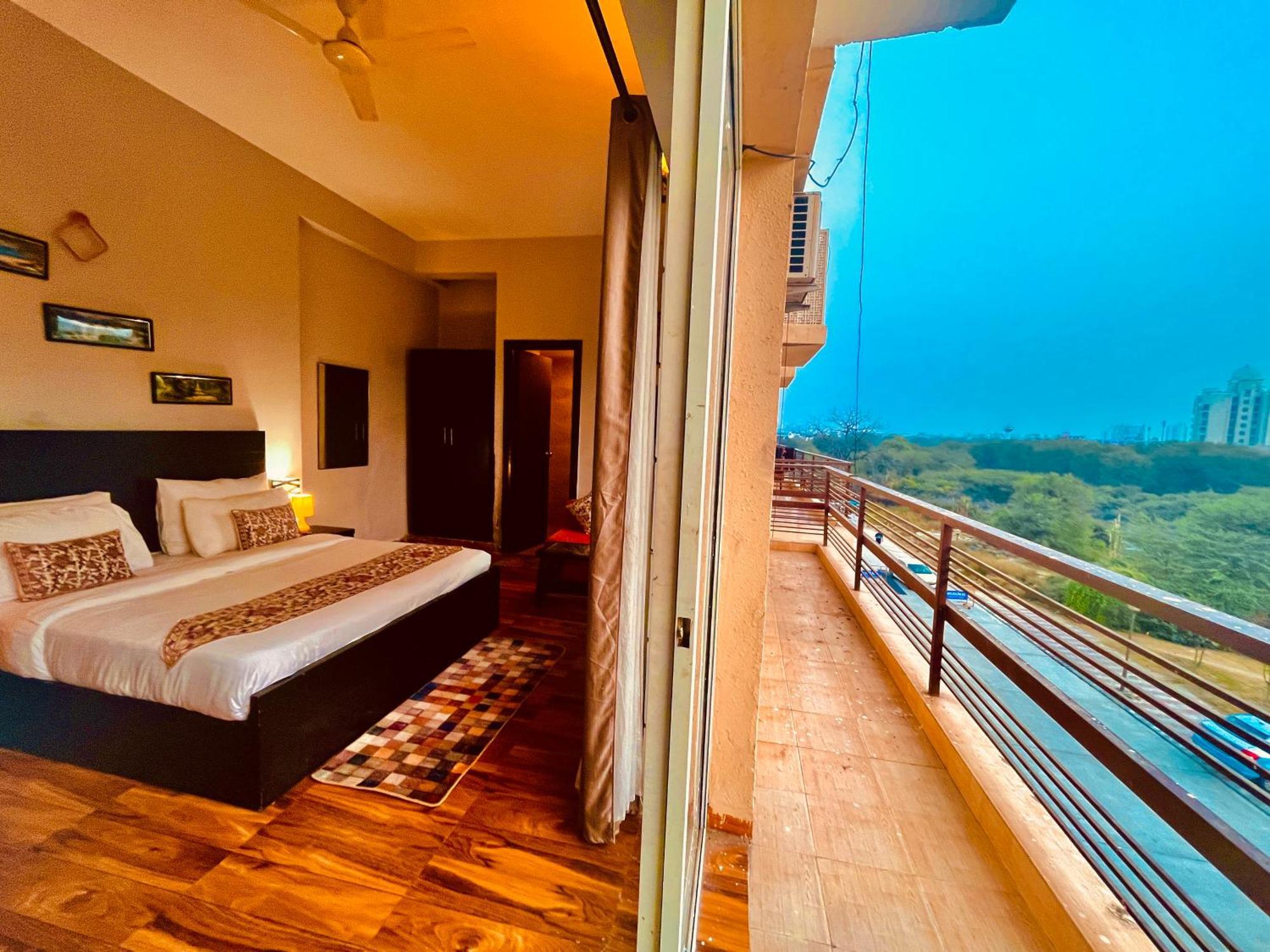 Pearl Grand Boutique Cottage In Omaxe Anandam Vrindavan - #Premium Ac Rooms With Balcony #Big Parking #Lift #Garden #Peaceful Area #Near Prem Mandir #Property Of The Year #Most Awarded Экстерьер фото