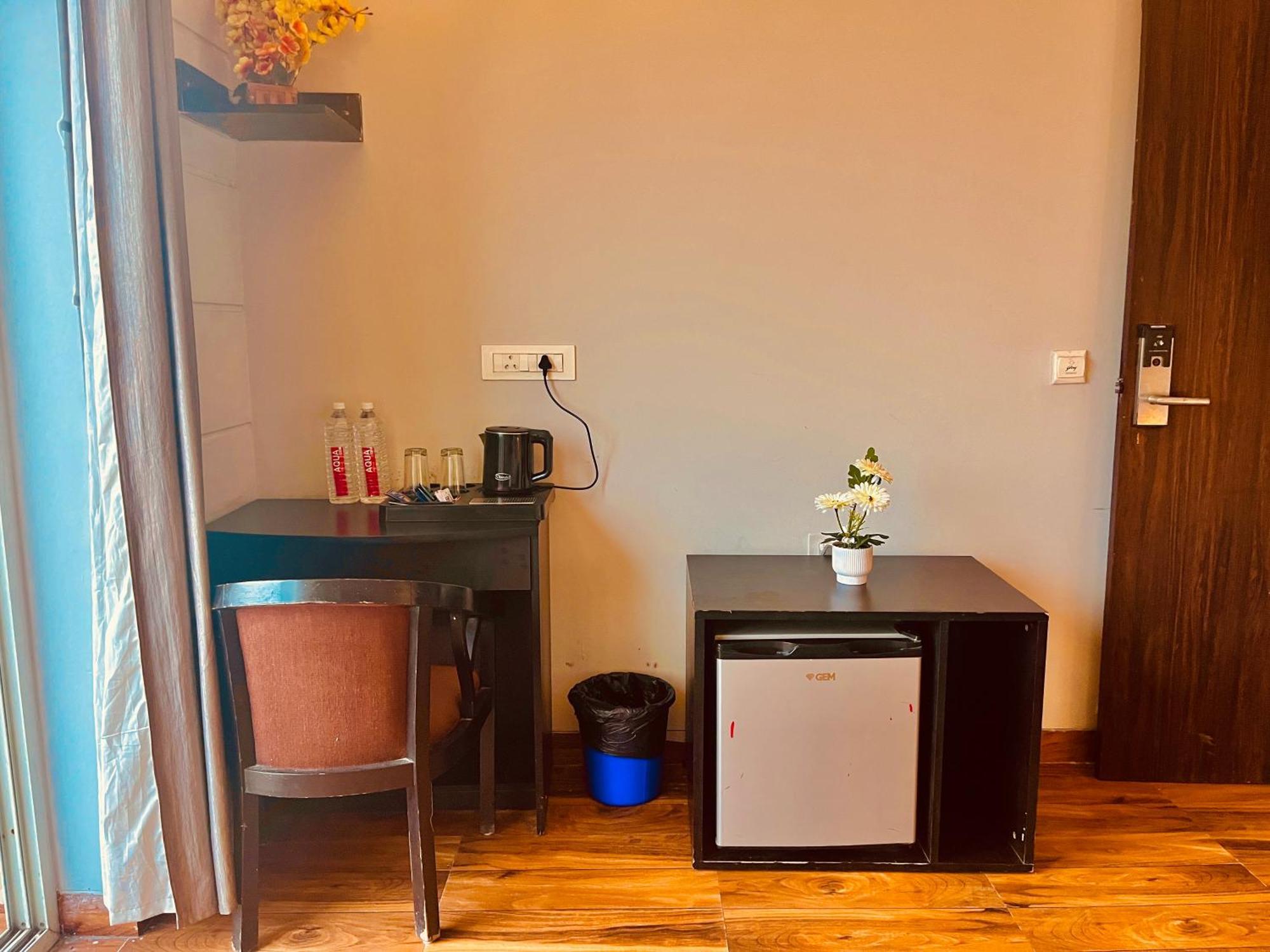 Pearl Grand Boutique Cottage In Omaxe Anandam Vrindavan - #Premium Ac Rooms With Balcony #Big Parking #Lift #Garden #Peaceful Area #Near Prem Mandir #Property Of The Year #Most Awarded Экстерьер фото